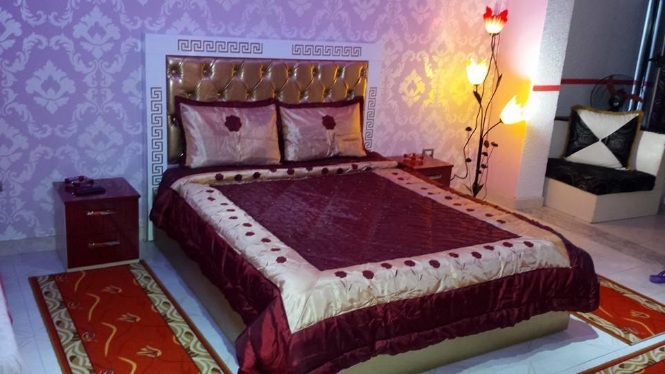 Hotel Buza New Shtoj Ngoại thất bức ảnh