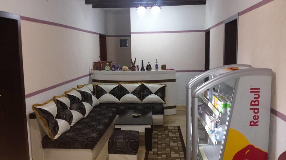 Hotel Buza New Shtoj Ngoại thất bức ảnh