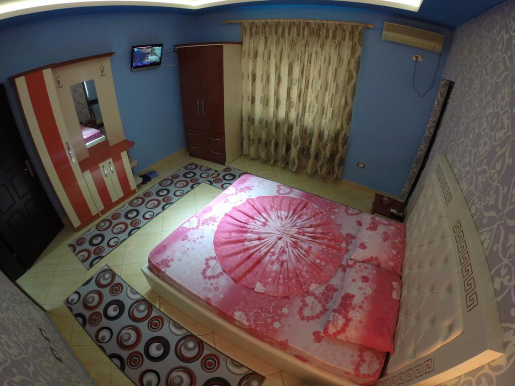 Hotel Buza New Shtoj Phòng bức ảnh
