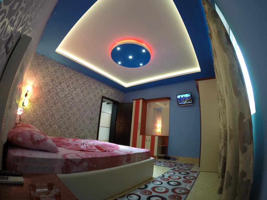 Hotel Buza New Shtoj Phòng bức ảnh
