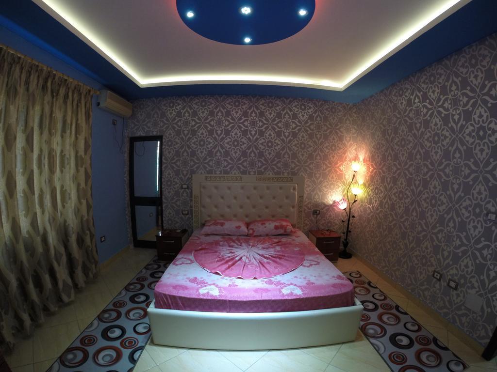 Hotel Buza New Shtoj Phòng bức ảnh