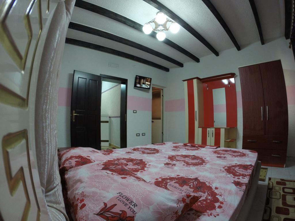 Hotel Buza New Shtoj Ngoại thất bức ảnh