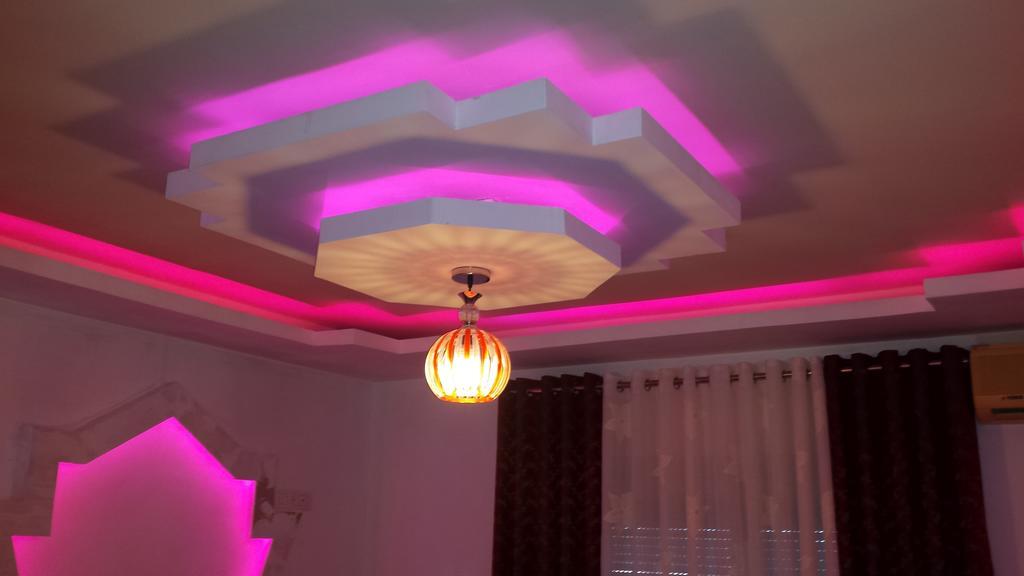 Hotel Buza New Shtoj Ngoại thất bức ảnh