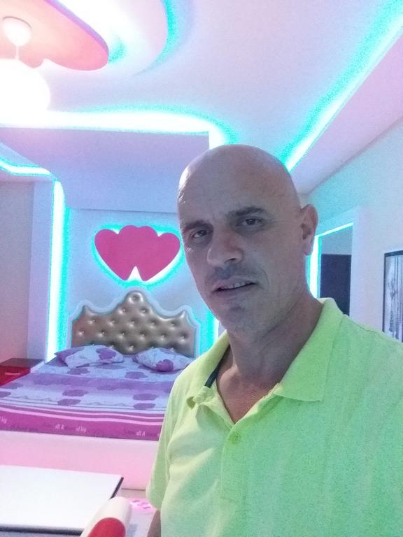 Hotel Buza New Shtoj Ngoại thất bức ảnh
