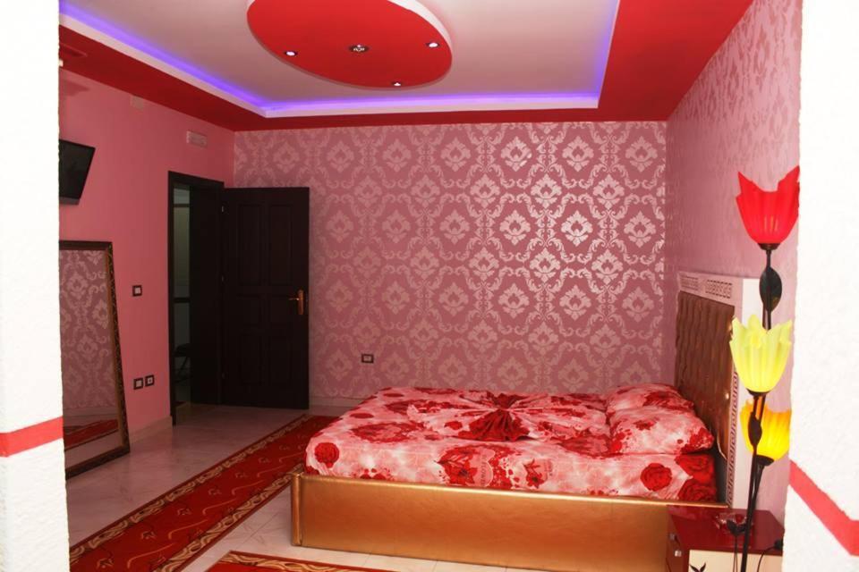 Hotel Buza New Shtoj Ngoại thất bức ảnh