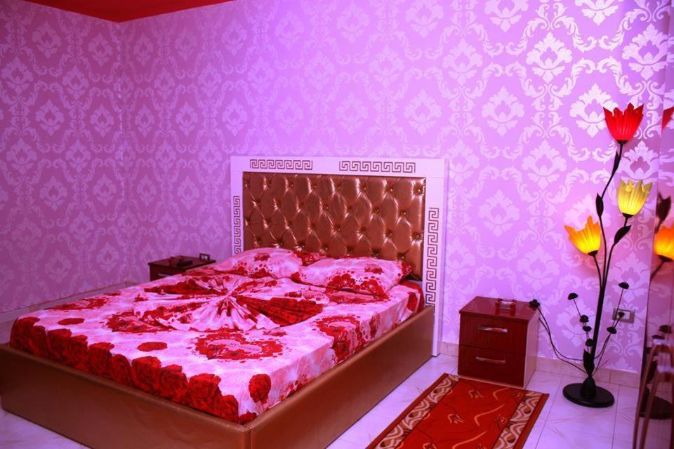 Hotel Buza New Shtoj Ngoại thất bức ảnh